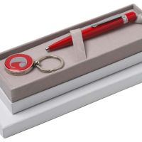 Набор Cacharel: шариковая ручка, брелок с флеш-картой USB 2. на 4 Гб, красный